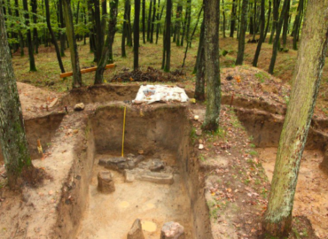 Archeológovia našli na hradisku v Bojnej hromadný nález predmetov