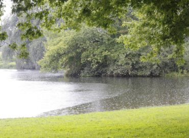 Predpoveď počasia: Chladnejšie, prechodne oblačné dni pokračujú