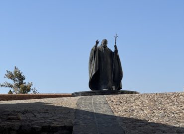 Návštevu pápeža Jána Pavla II. pripomína výstava fotografií
