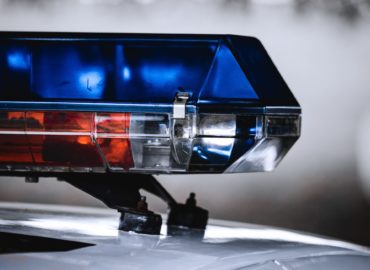 Polícia v Nitre hľadá svedkov dopravnej nehody, ktorej účastníkom bol šéf SIS