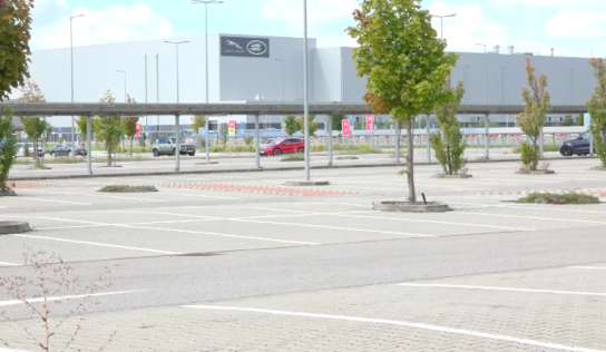 Automobilka JLR v Nitre začína s obnovou výroby