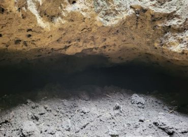 Neďaleko kultúrnej pamiatky Hrádok zdokumentovali pamiatkári nález lochu