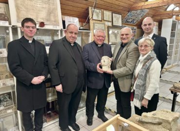 Jazdecká socha Máríe Terézie vo Veľprepoštskom paláci bude opäť kompletná