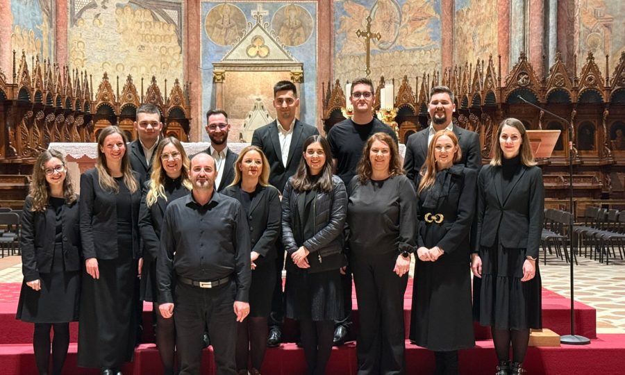 Nitriansky katedrálny spevácky zbor Psallite Deo vystúpil na koncerte v Assisi