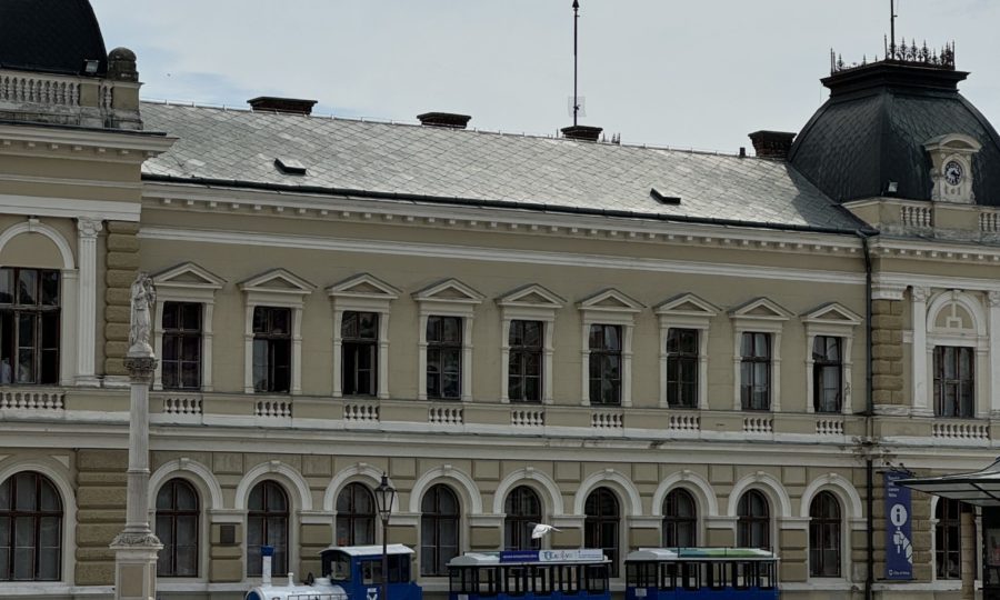 Návštevníci Ponitrianskeho múzea v Nitre si môžu vyskúšať maľovanie na porcelán