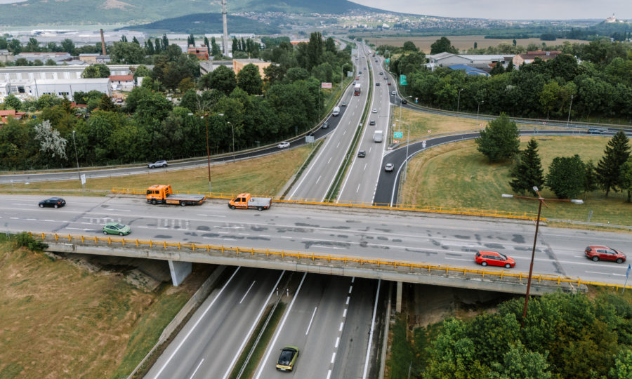 Kraj spúšťa rekonštrukciu úseku cesty na moste ponad R1