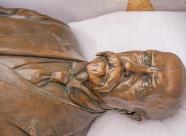 Bronzová socha prvého československého prezidenta sa presúva do Nitry