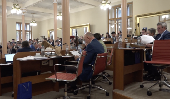 Do zastupiteľstva NSK sa nedostali viaceré známe tváre
